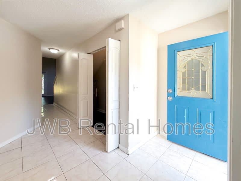 4553 Melissa Ct W – photo 5