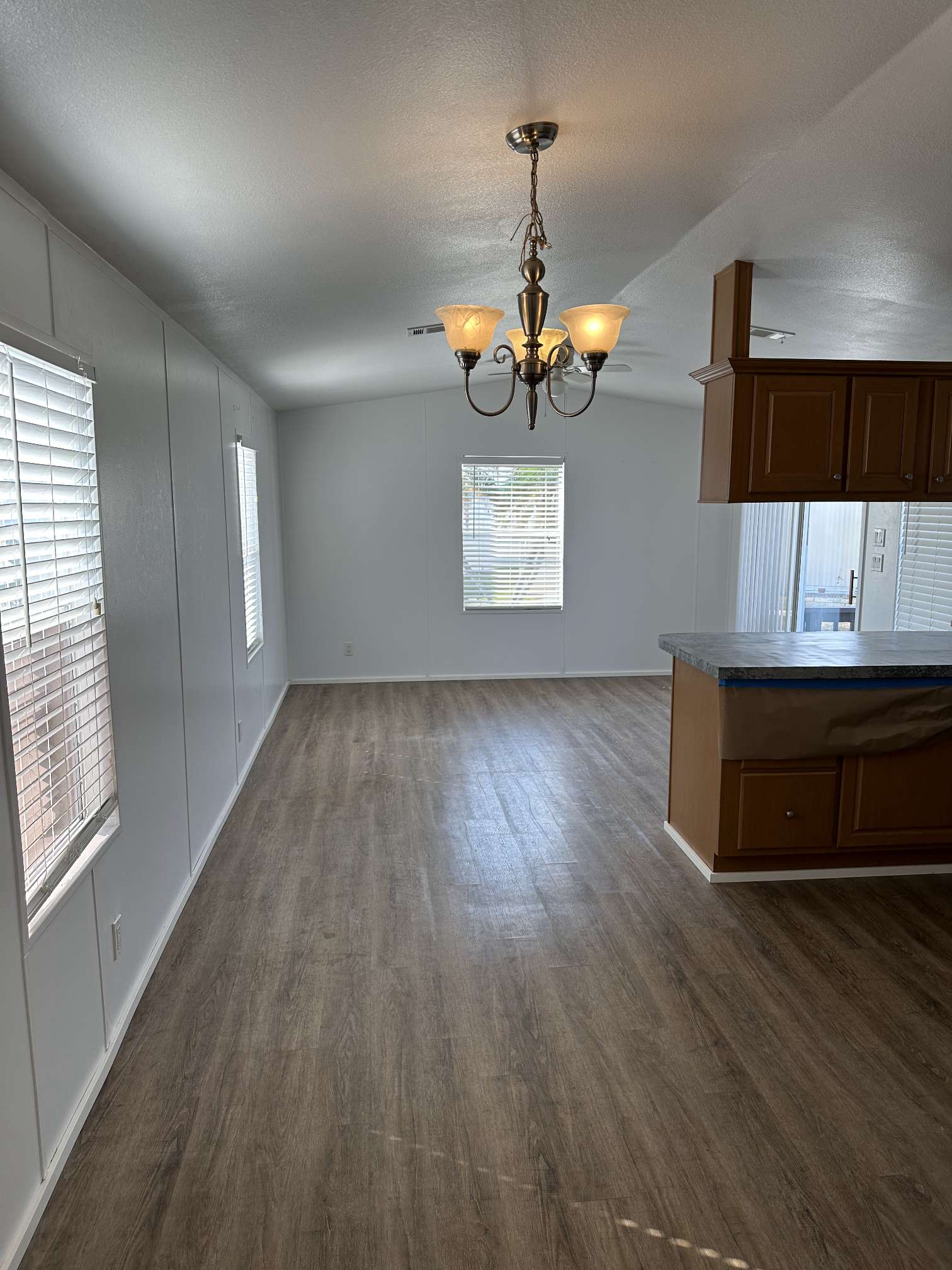 110 51St Ave Terrace W – photo 3