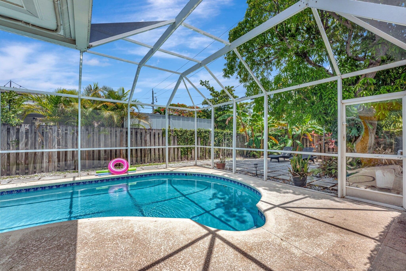 1246 Johnson Street – photo 4