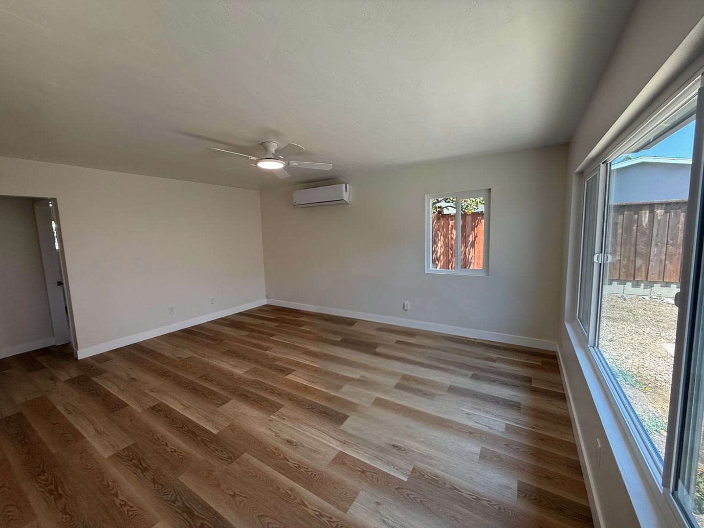 Completely Renovated 2 Bed / 1 Bath Back House – Move-In Ready! – photo 3