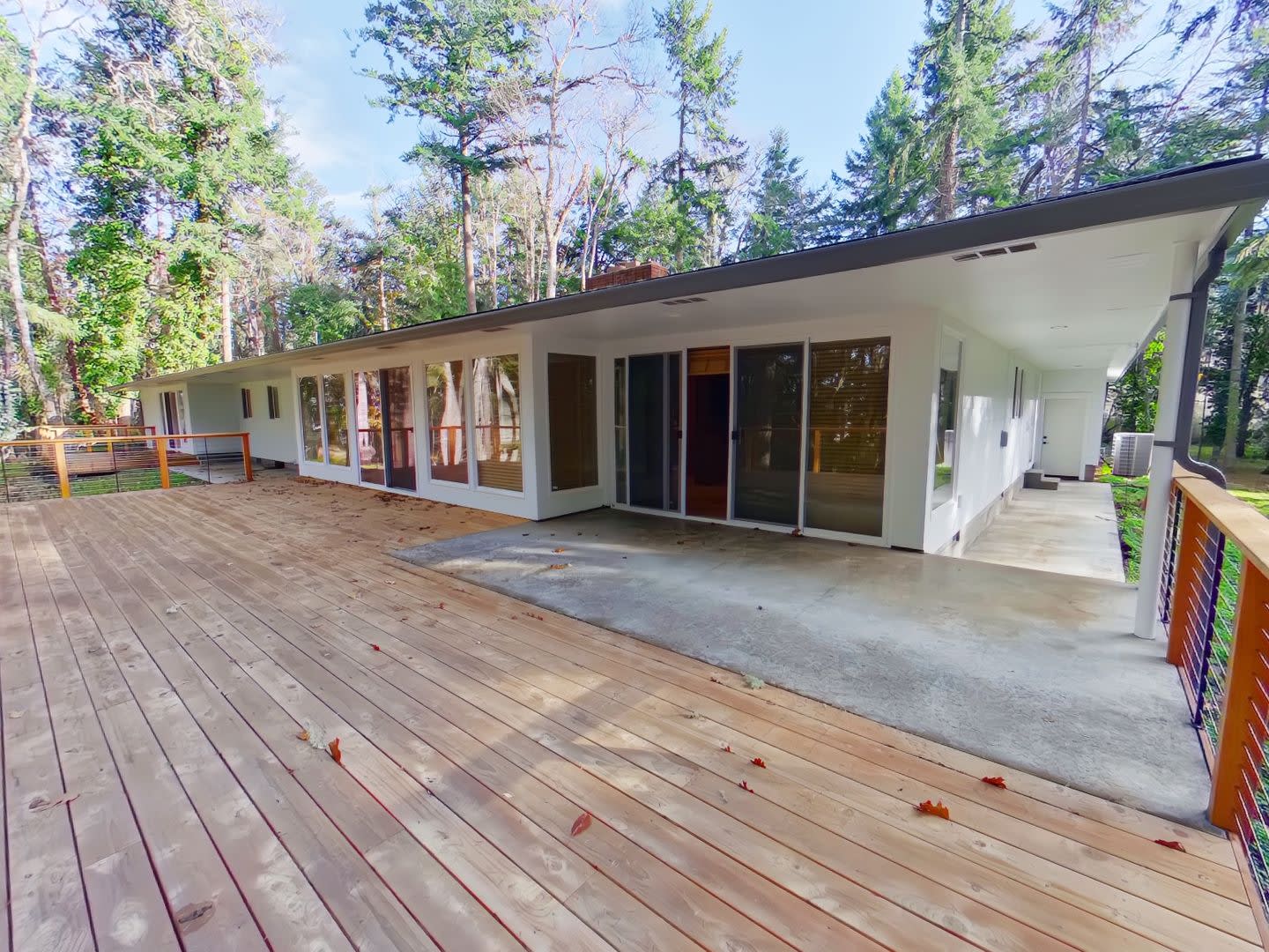 Large Beautiful Home in the Hills – photo 2