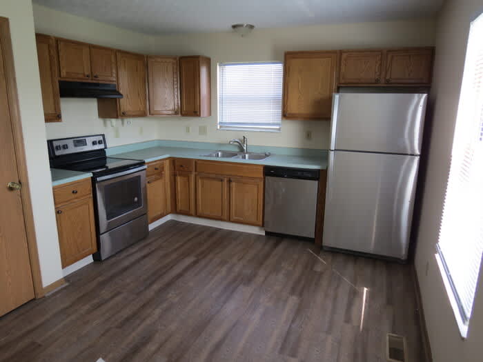 1271 Caravel Drive – photo 5
