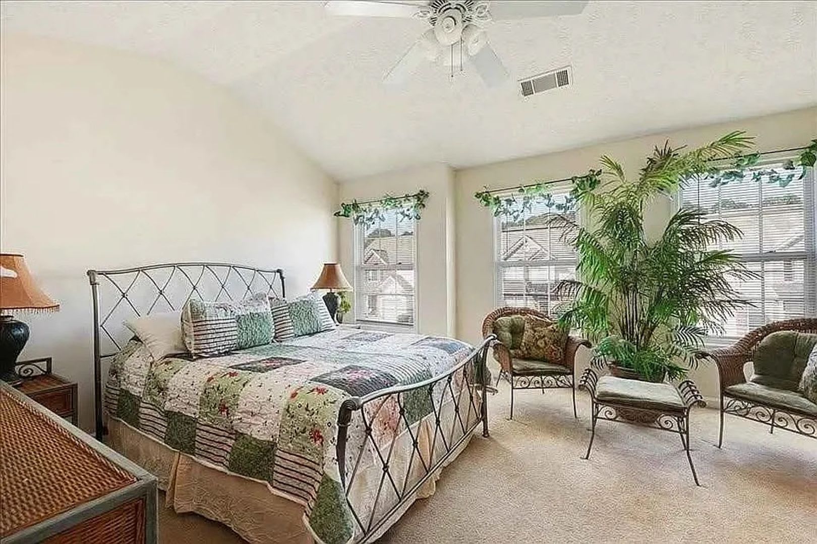 Room in 3 Bedroom Townhome at Kentmere Dr – photo 5