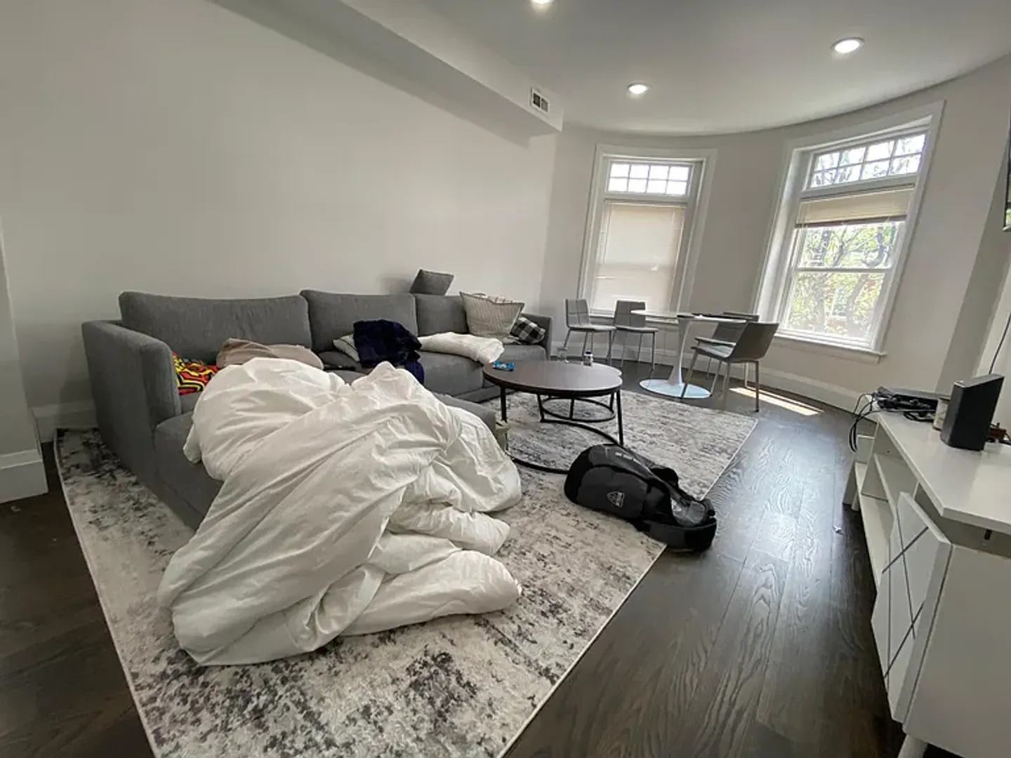 Renovated 4 Bed 2 Bath In Brookline – photo 3