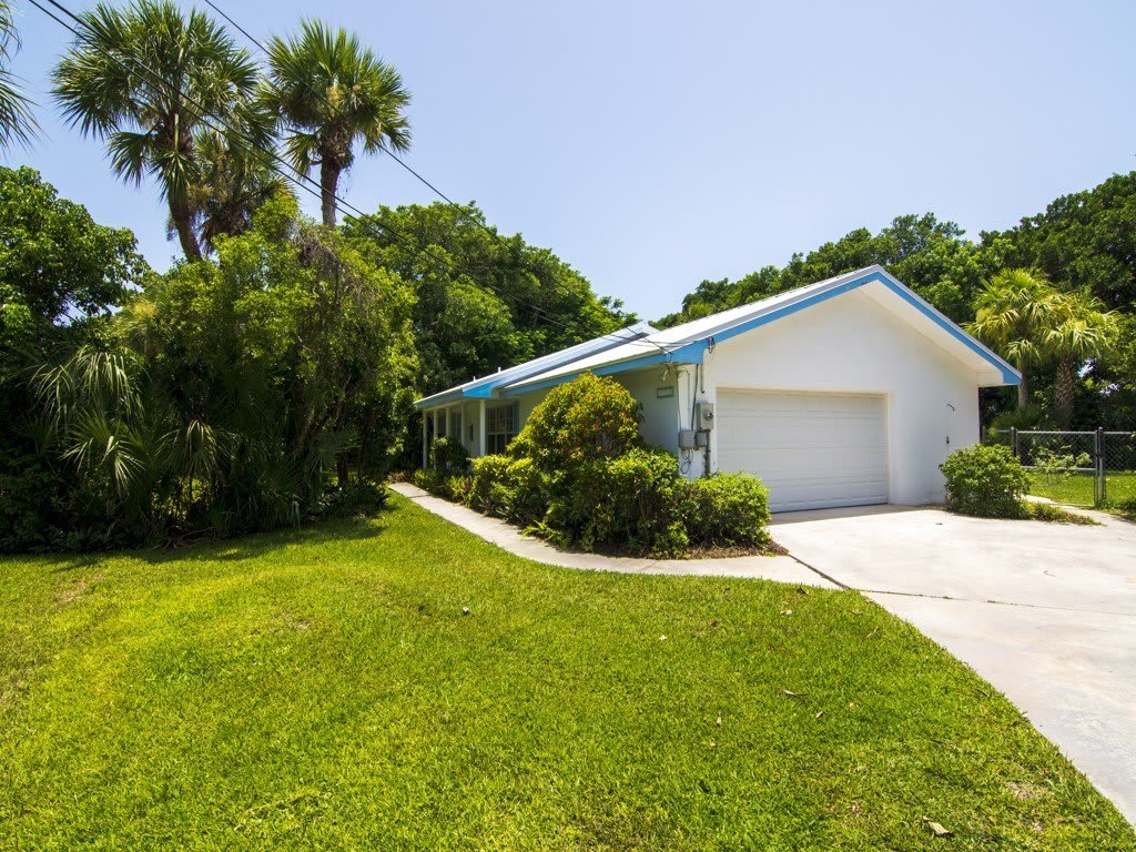 1545 Pelican Lane – photo 3