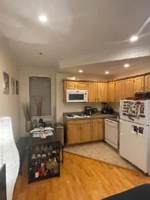 1577 York Ave – photo 4