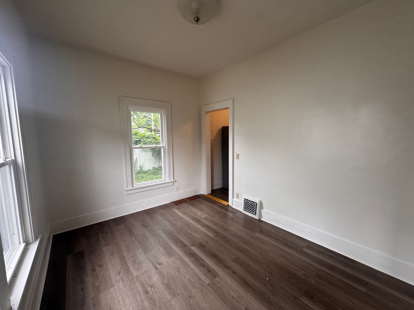 628 W Thomas St – photo 5
