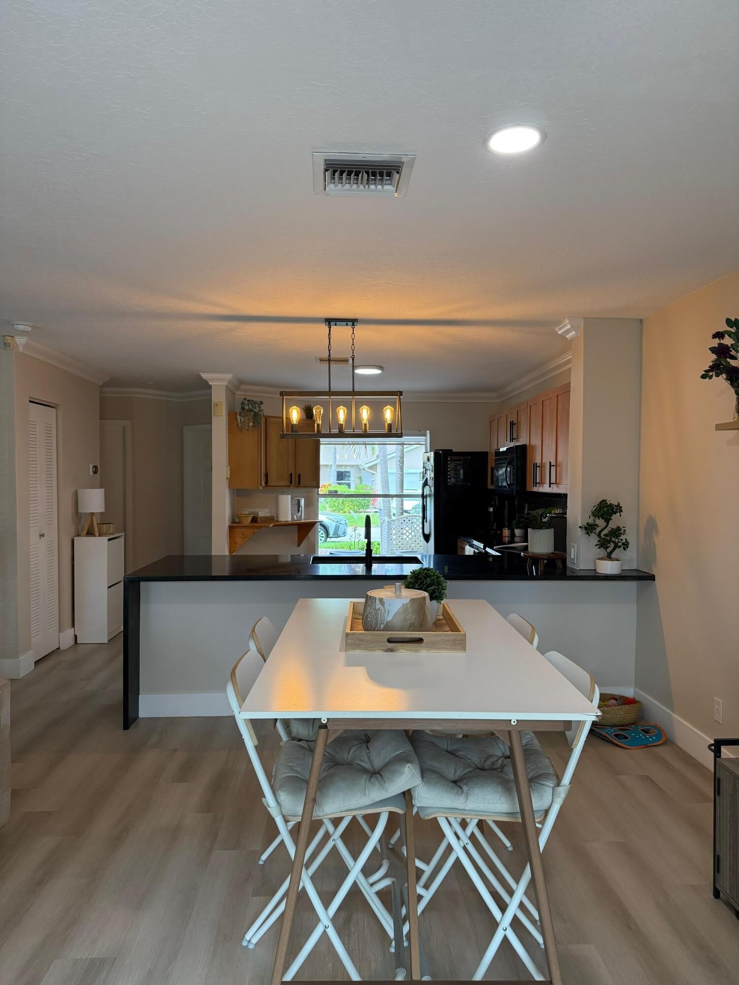 1120 W Lakes Drive – photo 5