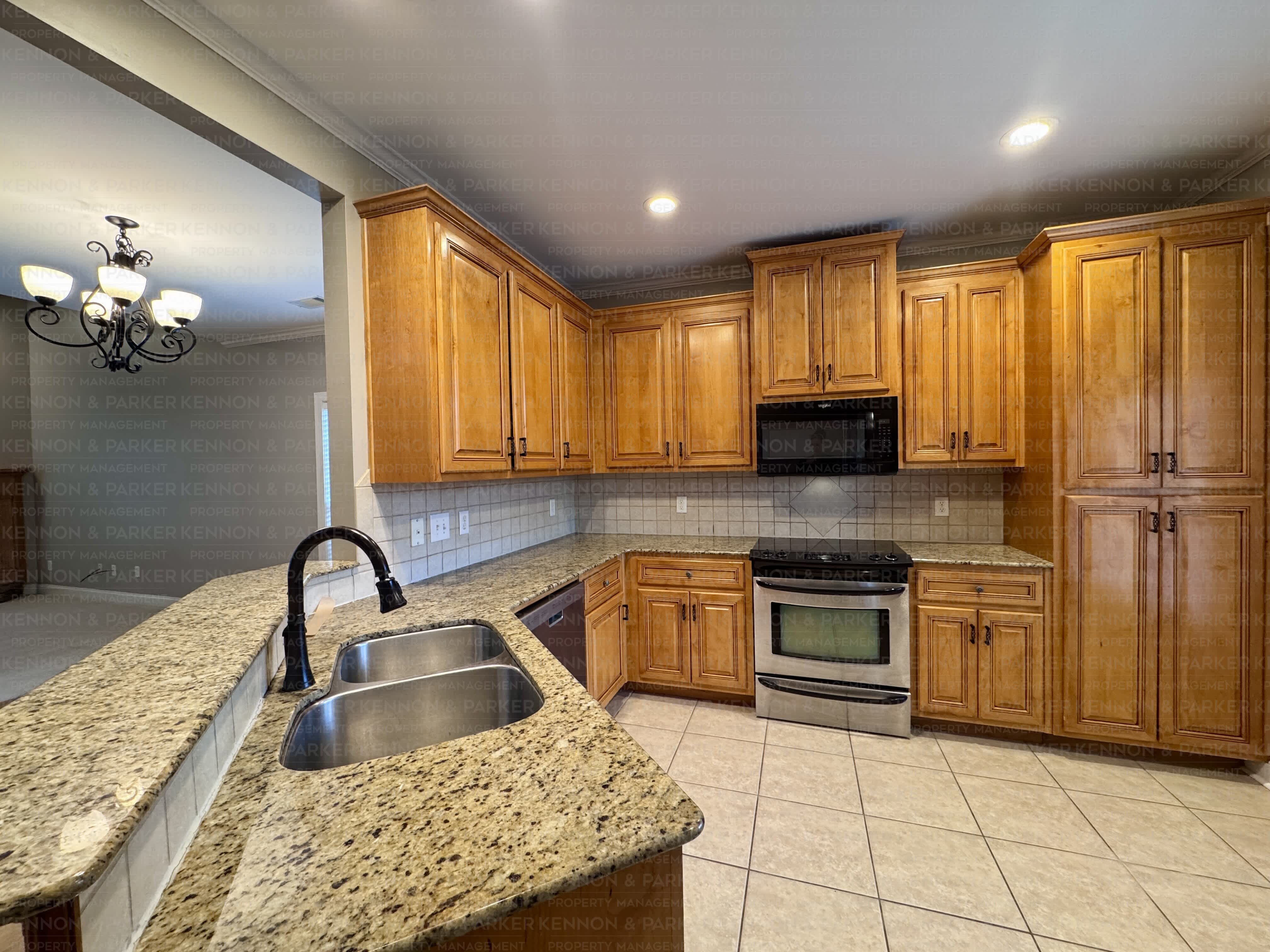 1010 Silver Lake Dr – photo 3