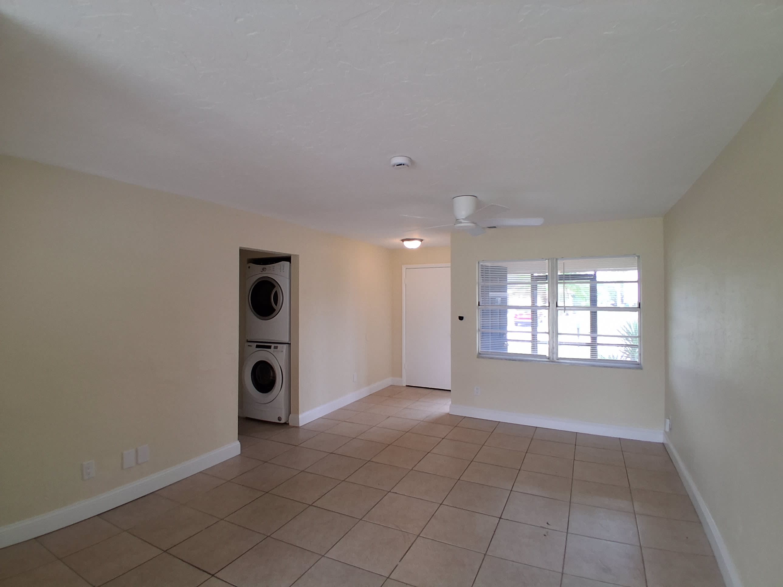 913 Southeast 14Th Terrace 915 – photo 5