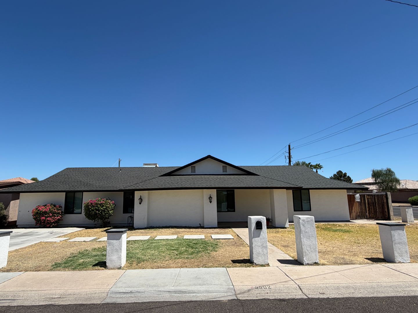 5502 W Frier Dr – photo 2
