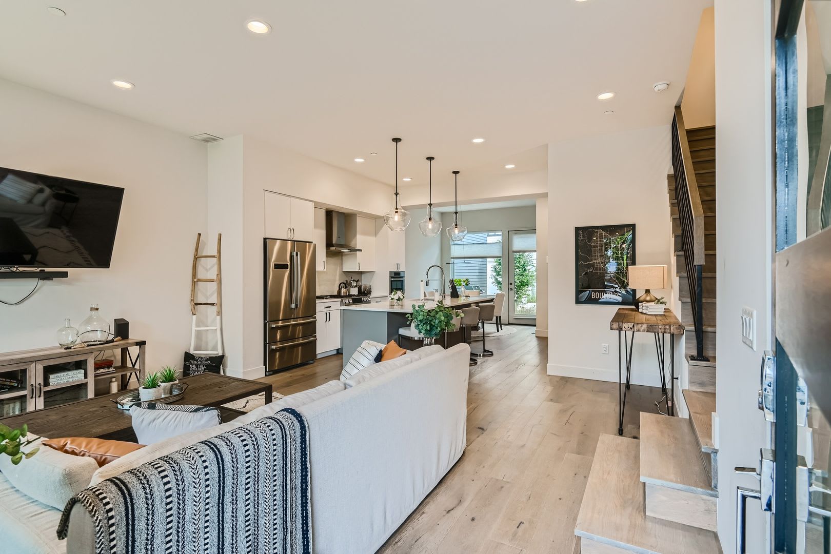 Boulder Luxury Modern Furnished Townhouse – photo 1