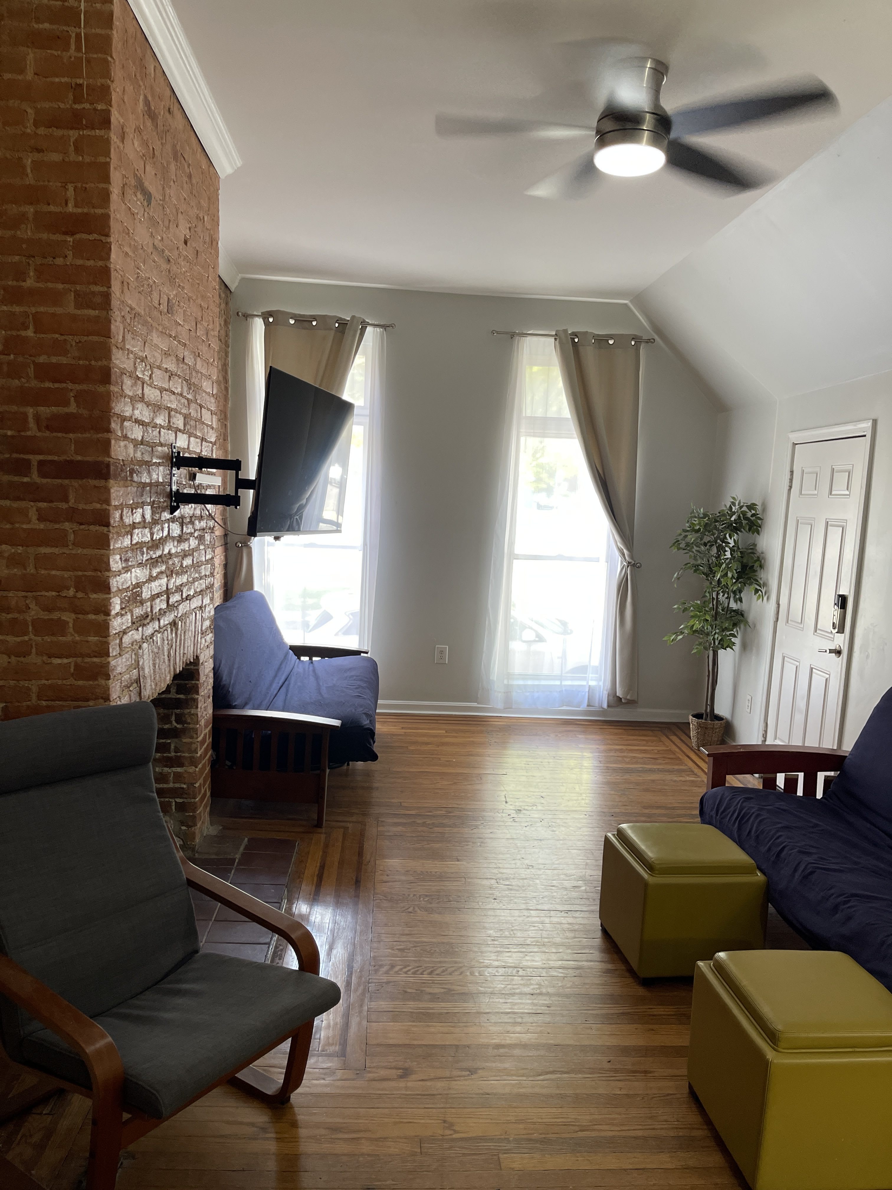 802 North Broadway – photo 2