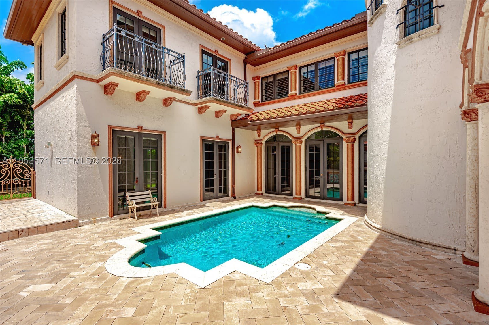 674 Ocean Blvd – photo 2