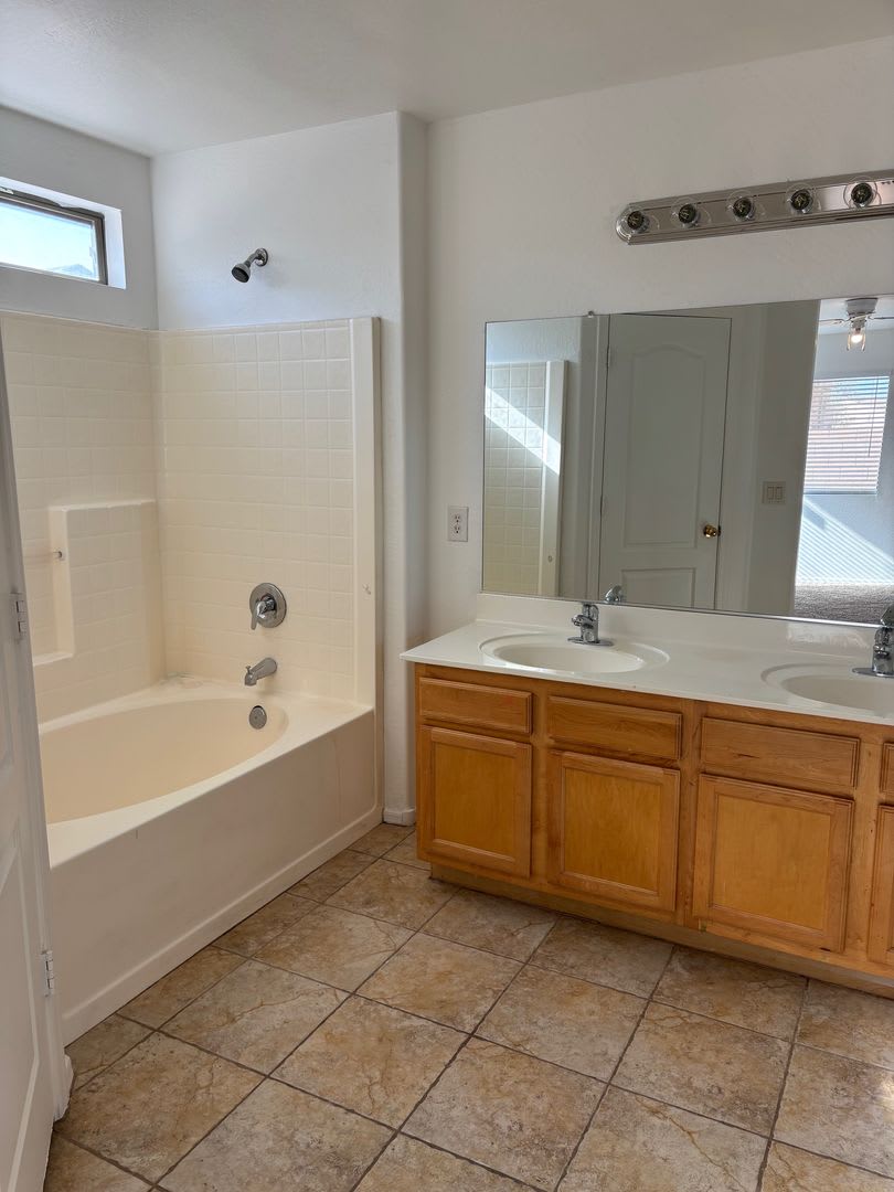 3 Bed Home In Tortosa In Maricopa – photo 5