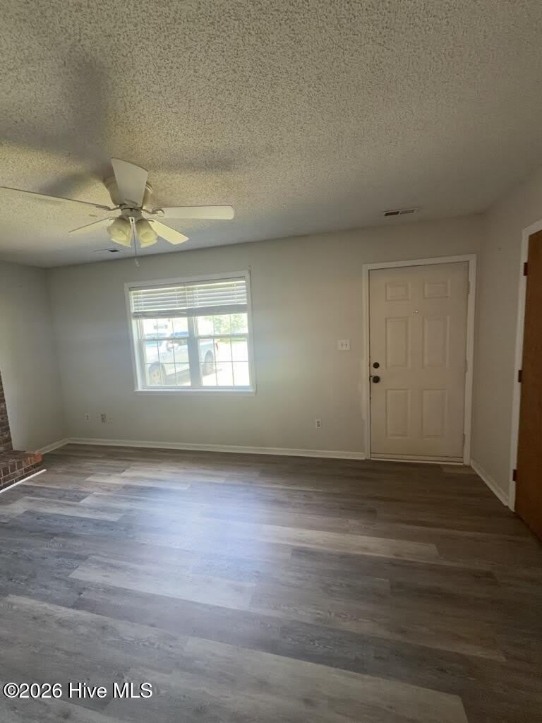 902 Laurel Lane – photo 3