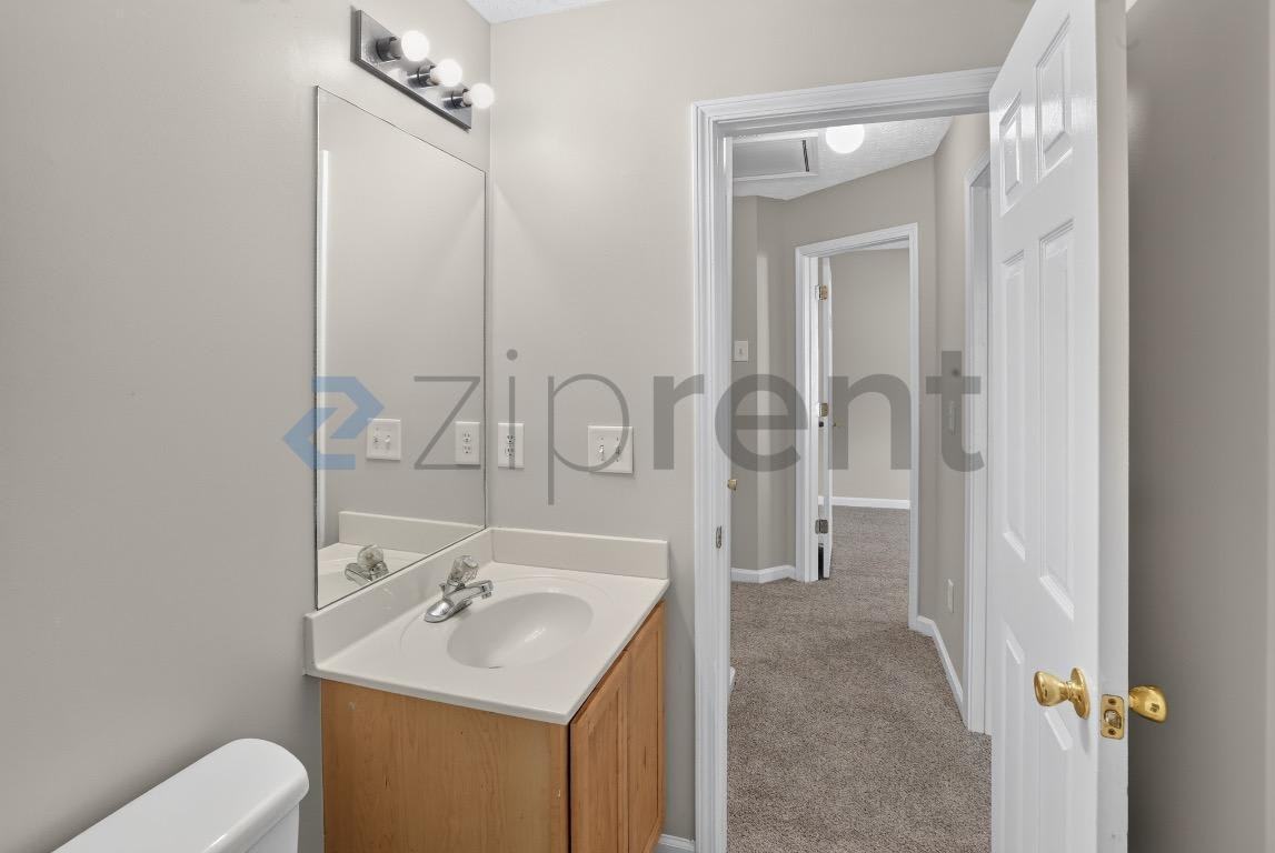 940 Melrose Park Pl – photo 3