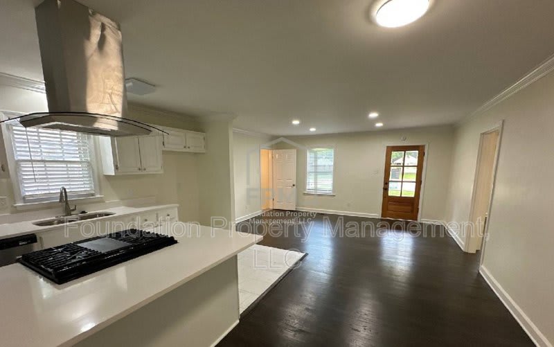 473 Vaughn Road – photo 5