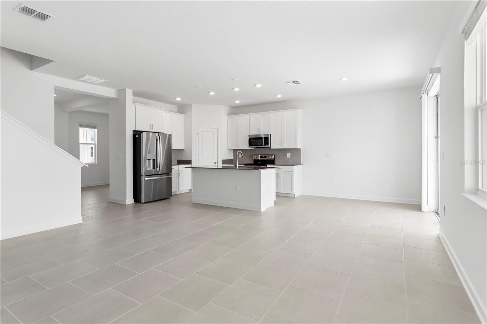 5786 STEPHENS Road – photo 4
