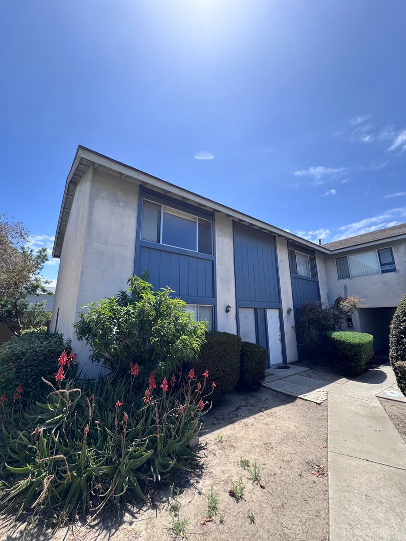 2 Bedroom 1 5 Bath Attached Unit Available – photo 2