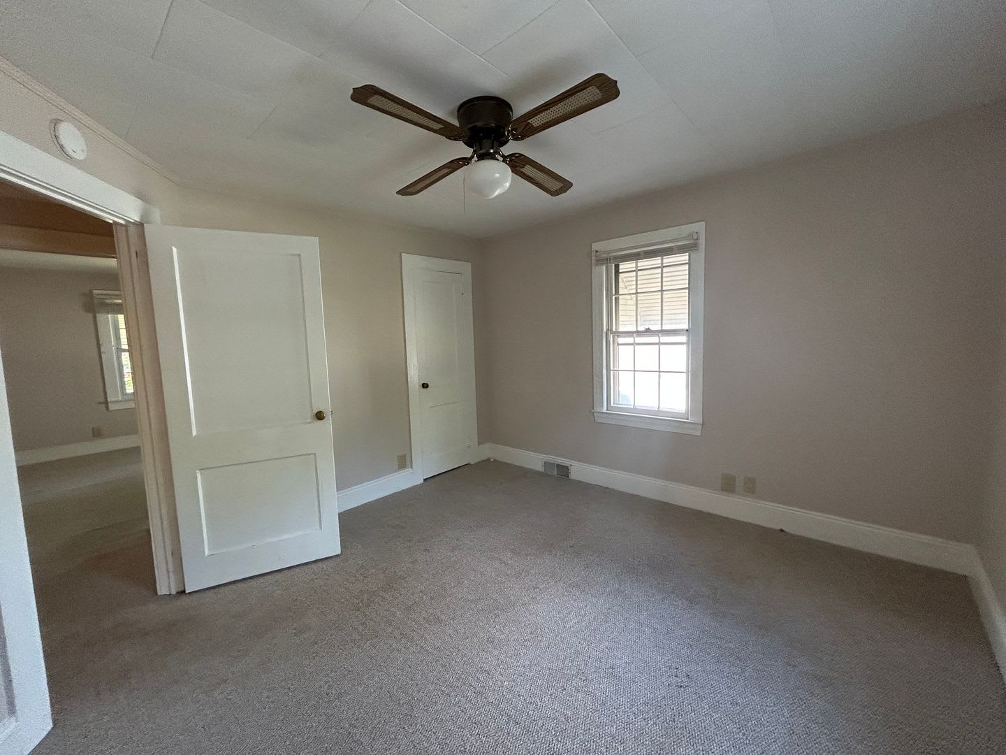 110 Oakland Ave – photo 5