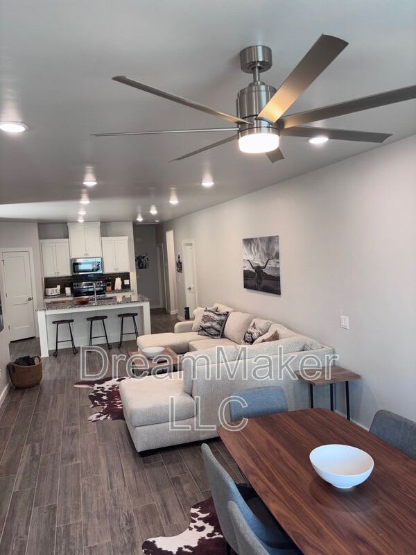 2819 Clifton Terrace – photo 3