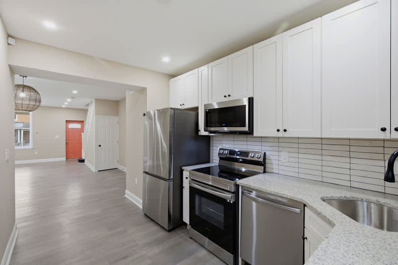 2728 East Chase Street – photo 5