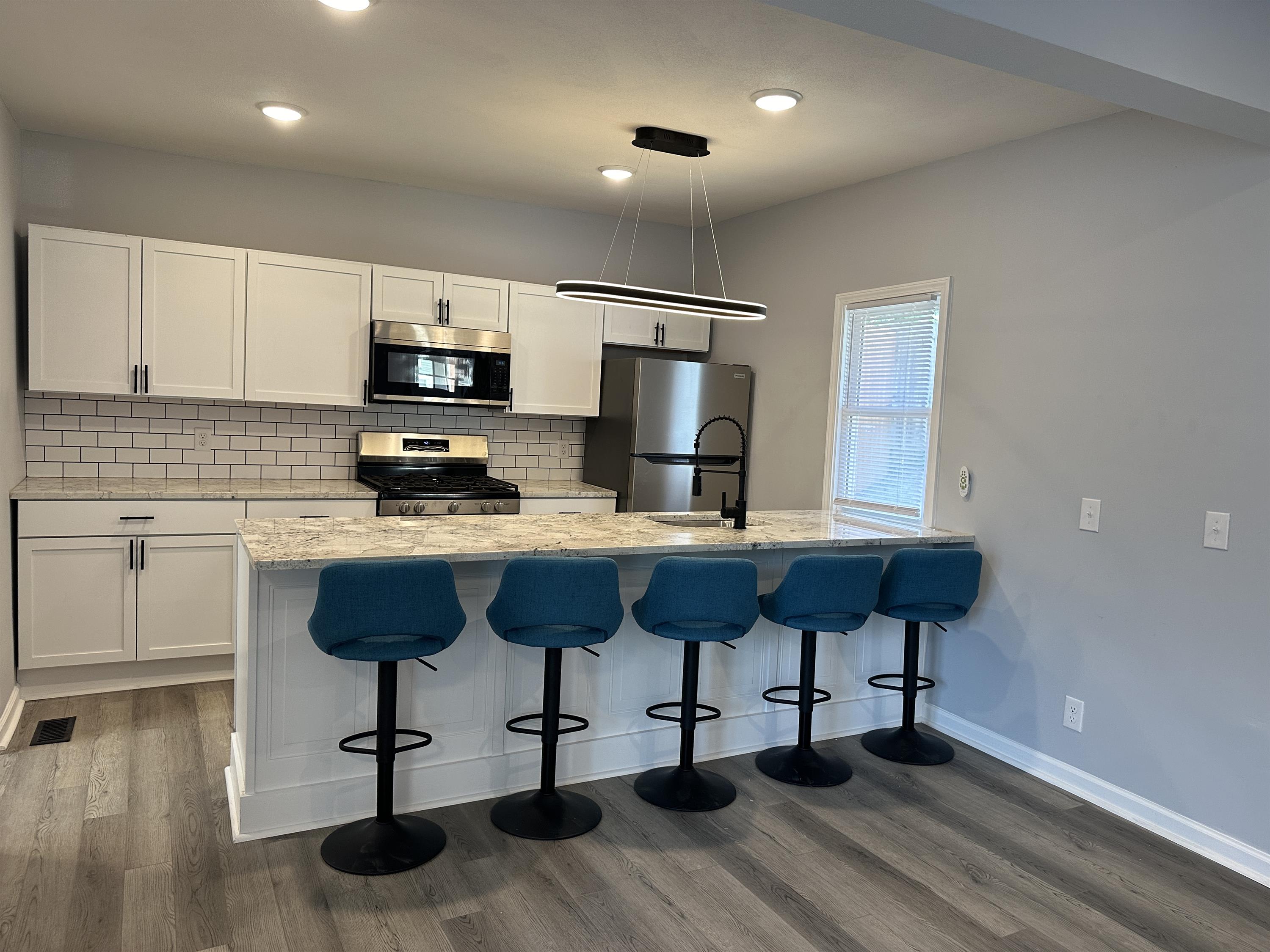 309 Oak Street – photo 2
