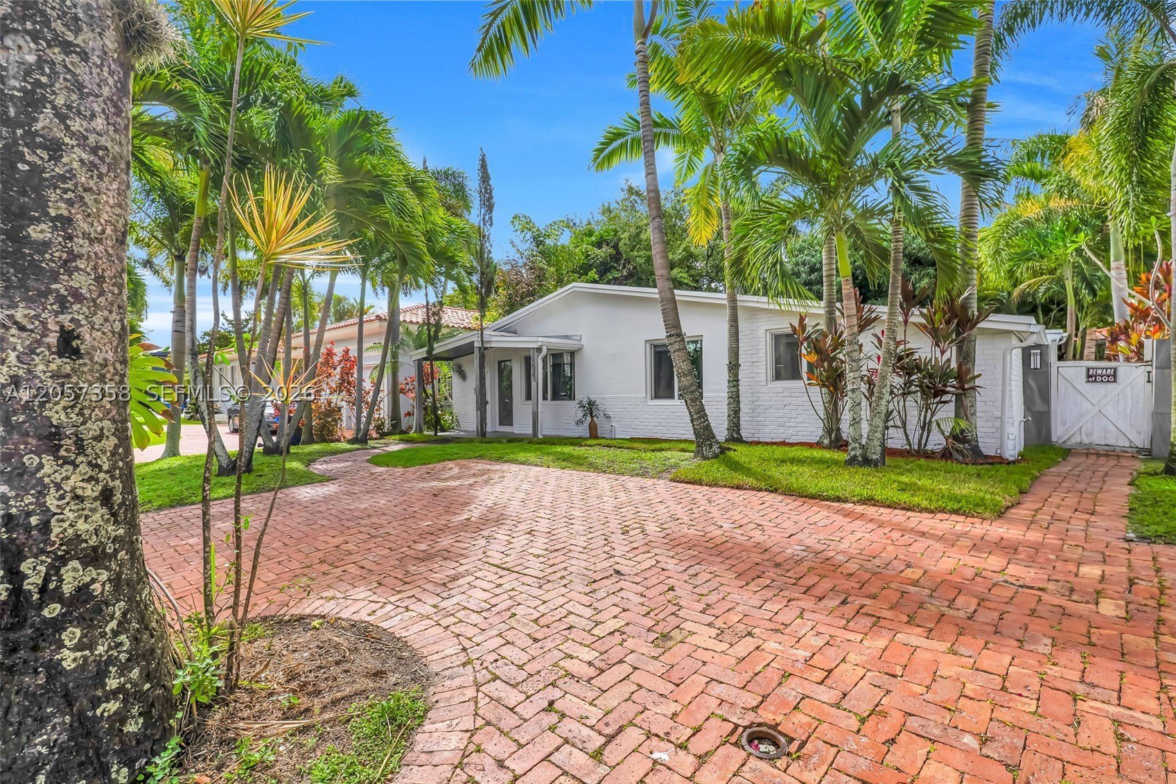 1104 NE 85th St – photo 2