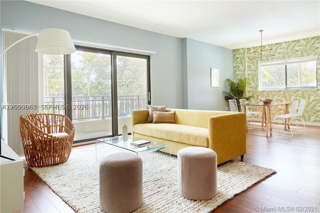 568 Ne 66Th St – photo 1