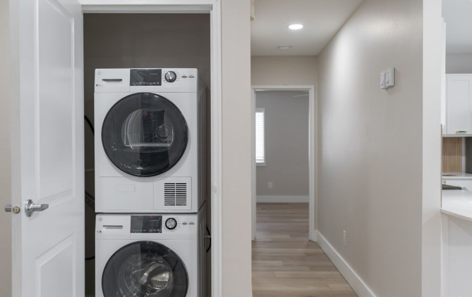 Laura Lane Apartments – photo 5