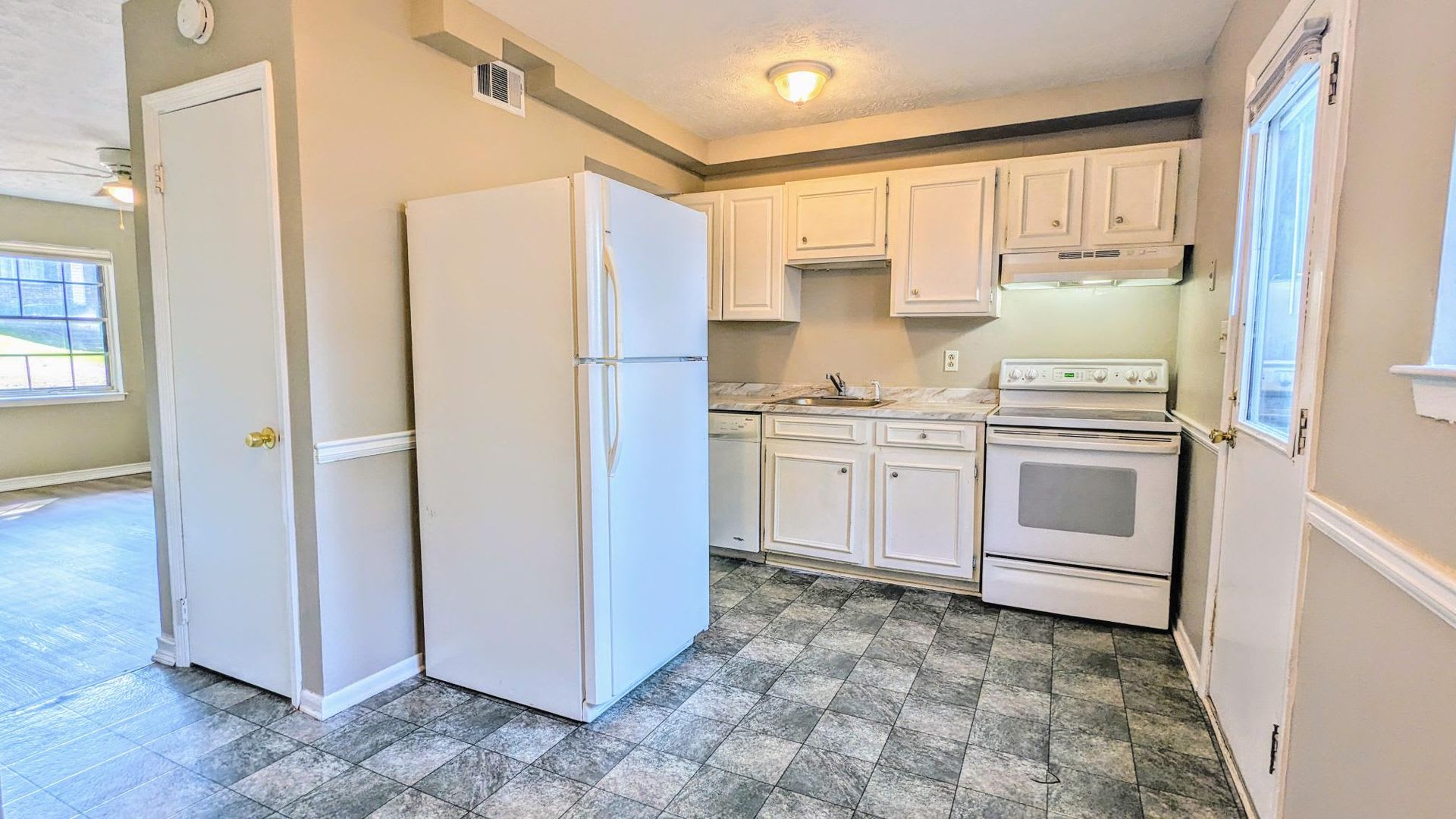 Awesome Location 2 1 Condo Near Riverside In Gainesville – photo 5