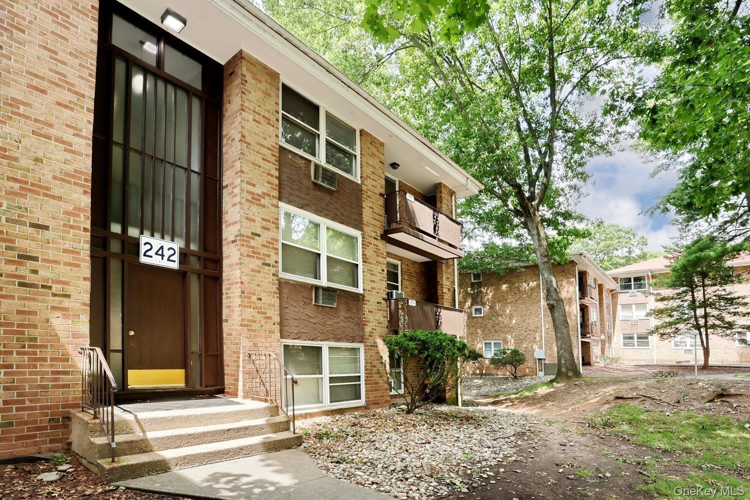 242 Kearsing Parkway – photo 2
