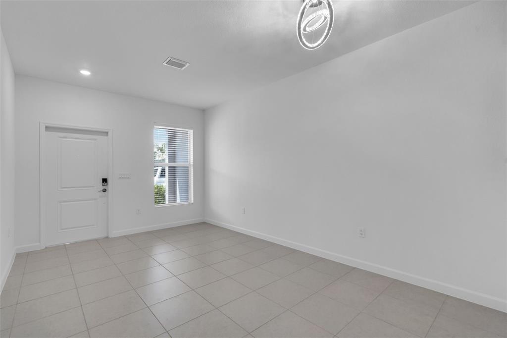 105 Southwest 184th Avenue – photo 4