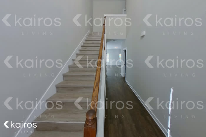 8022 Shadesbrook Drive – photo 2
