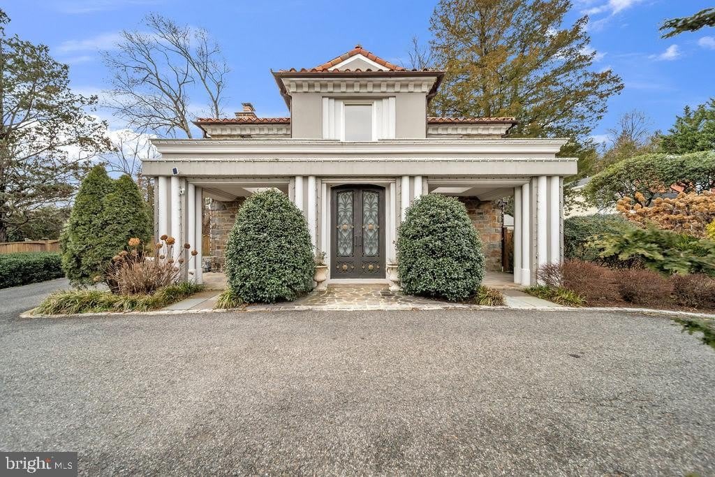 5306 BRADLEY Boulevard – photo 1