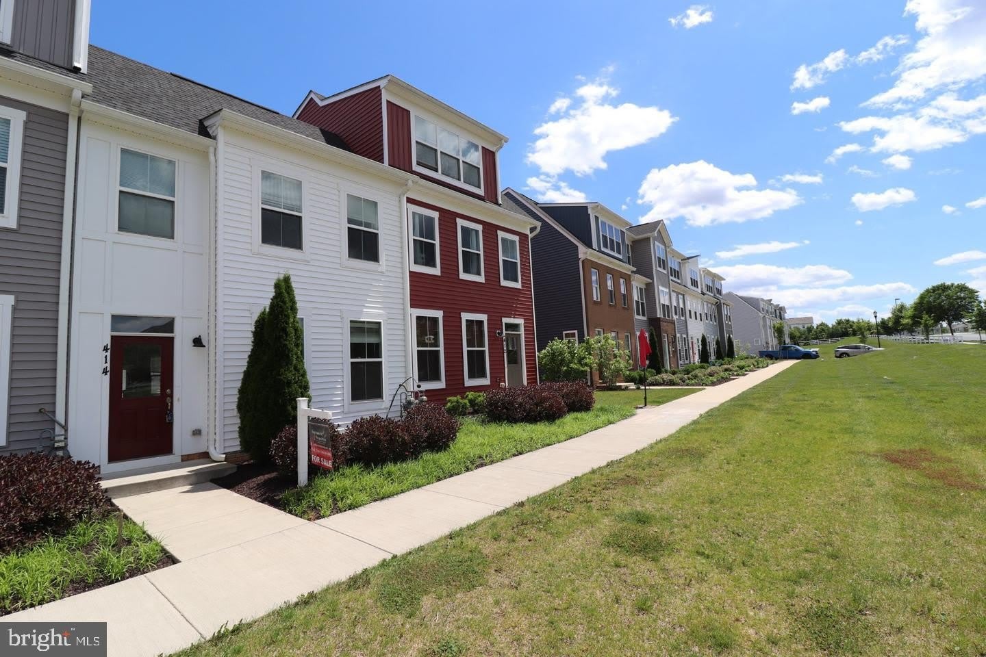 414 WAVERLEY – photo 1