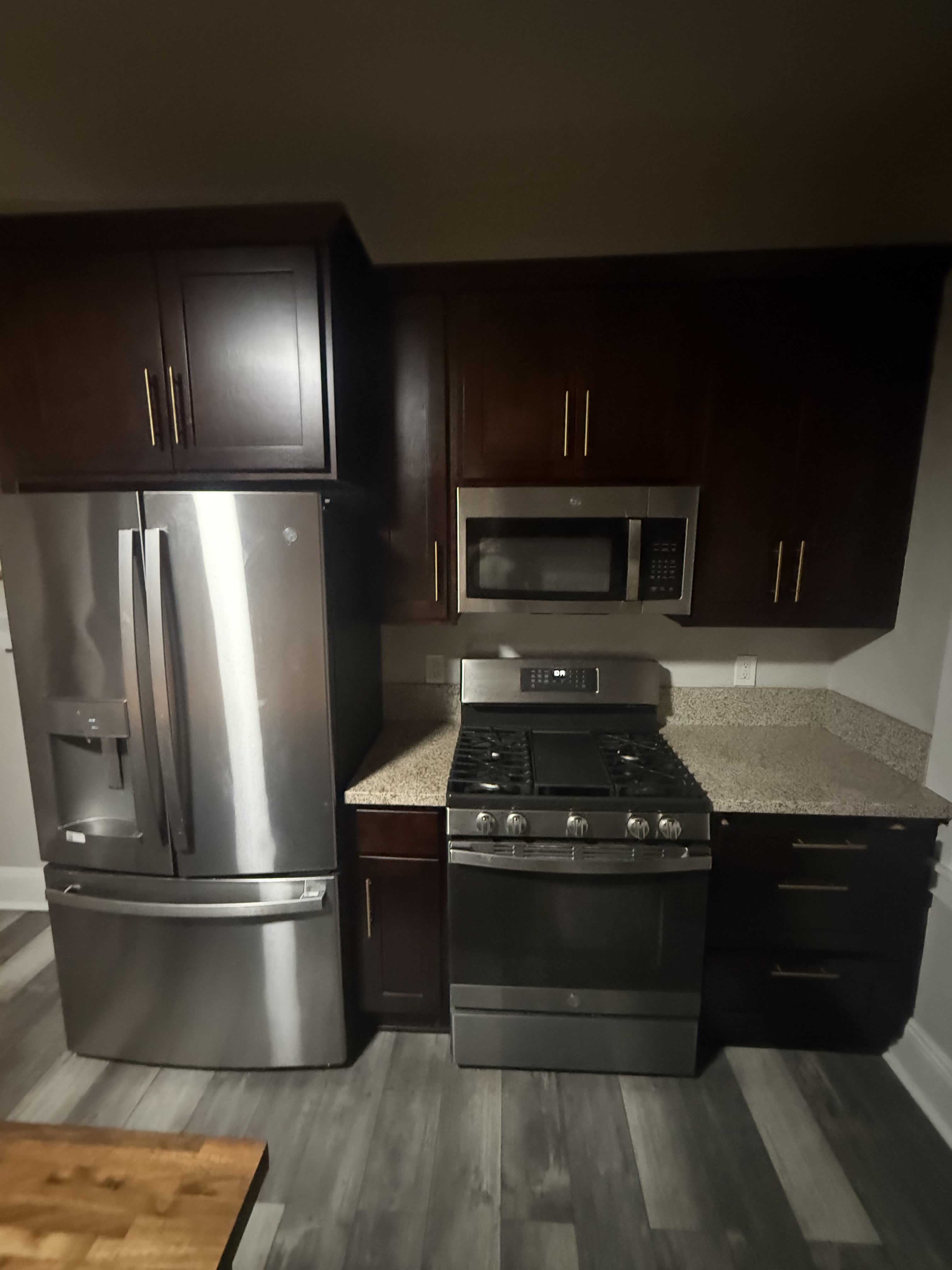 639 Watkins St – photo 4