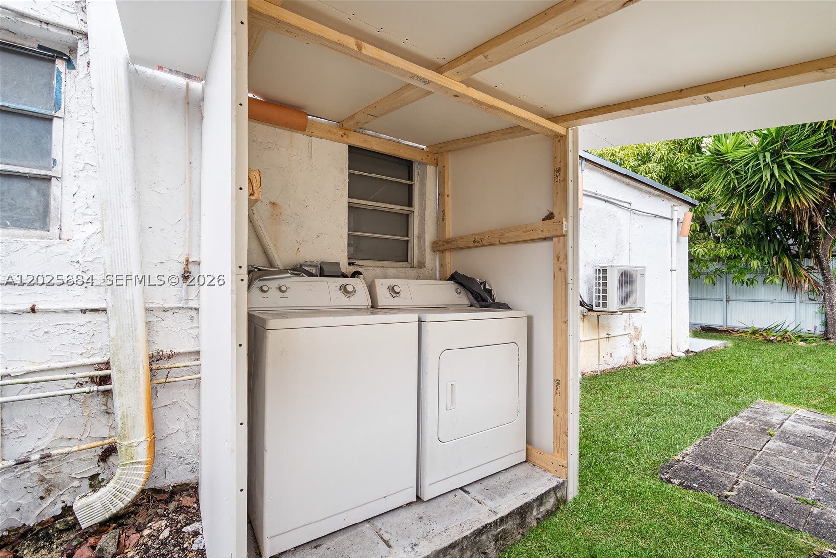2255 SW 10th St – photo 3