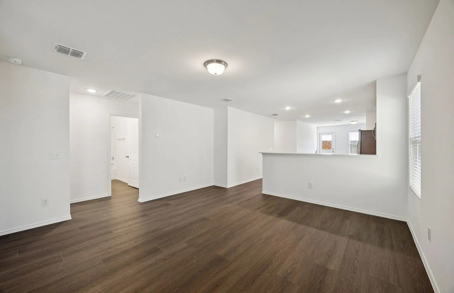 1135 Loch Way – photo 2