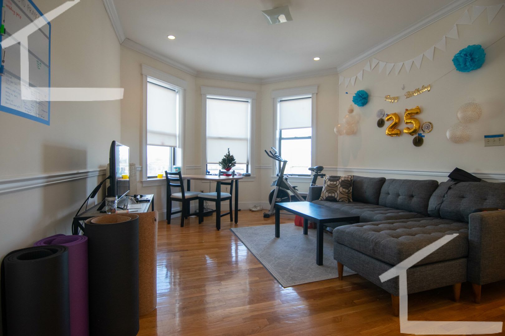 Charming 3 Bedroom-No Broker Fee – photo 1
