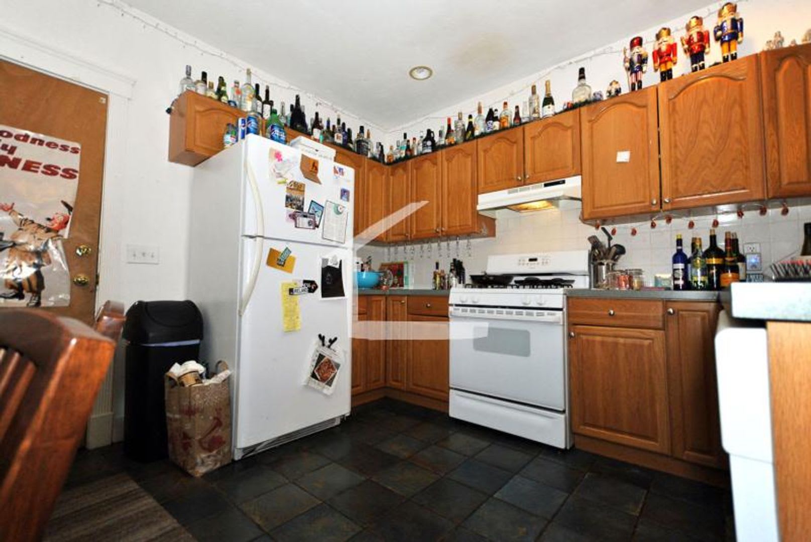 4 bed near green line Allston – photo 3