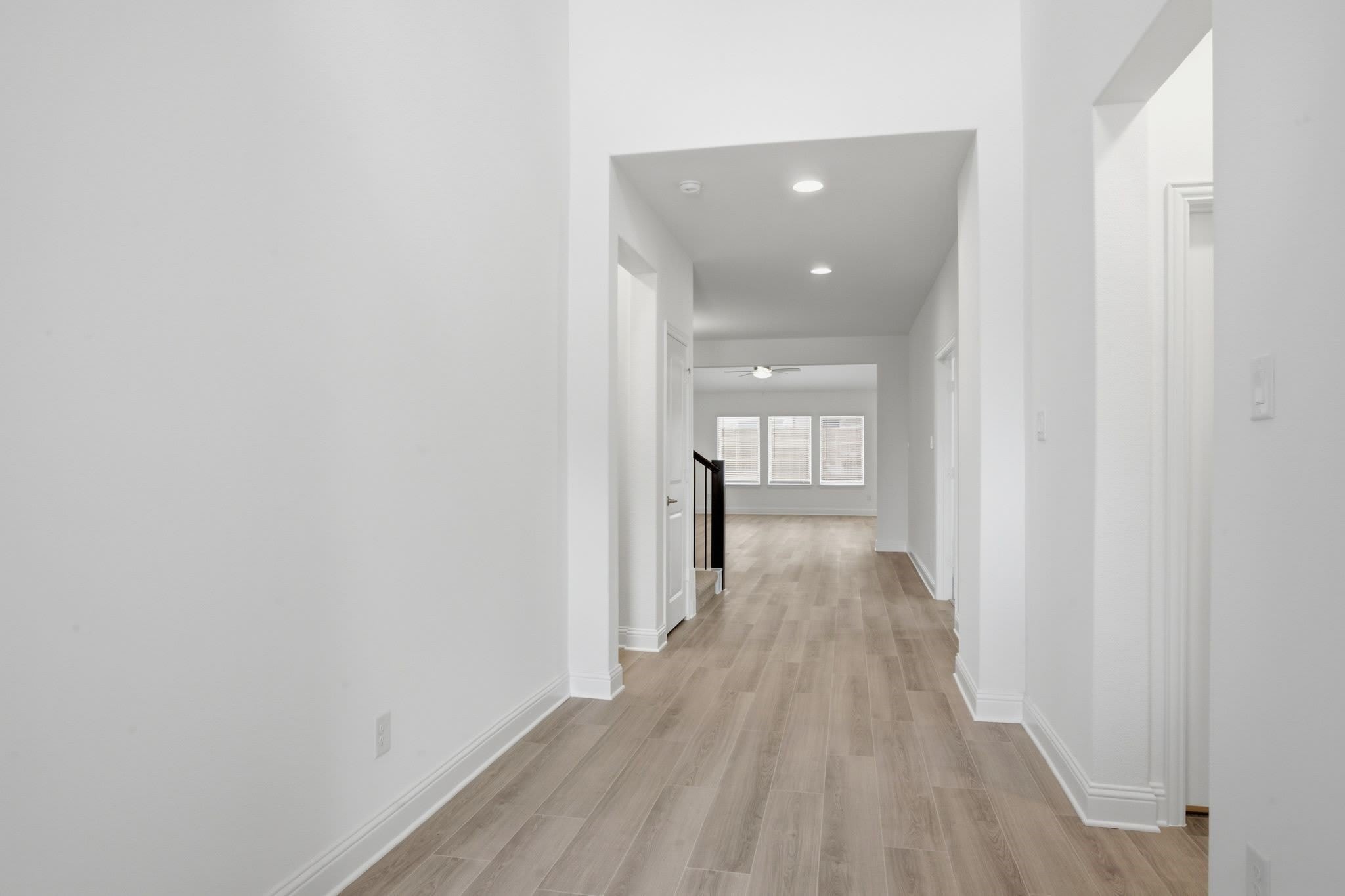2911 Hanscom Street – photo 2