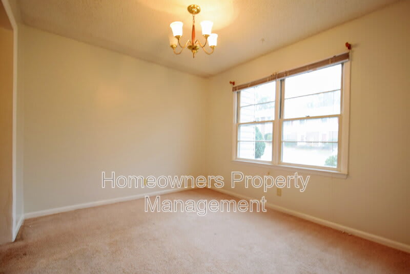 599 Winding Creek Rd – photo 4
