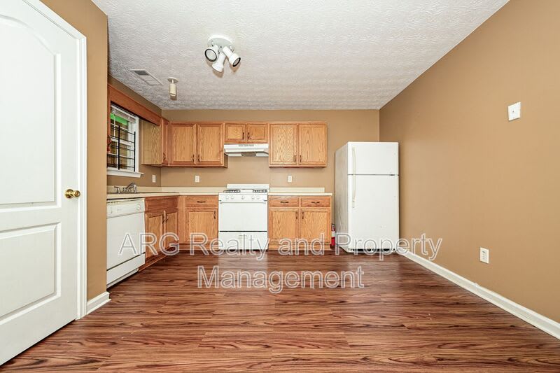 2956 Fields Drive – photo 4