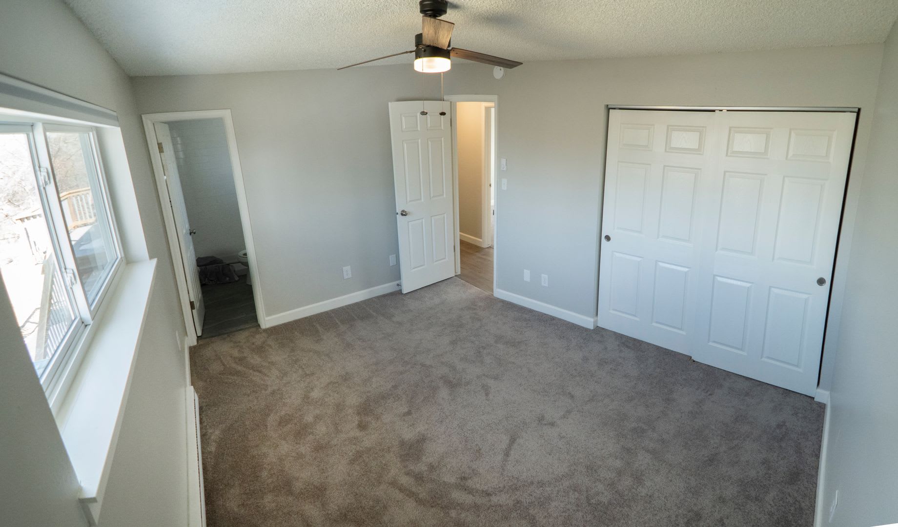 Beautifully Updated 4B/2B in Central Fort Collins! Quiet Neighborhood! – photo 3