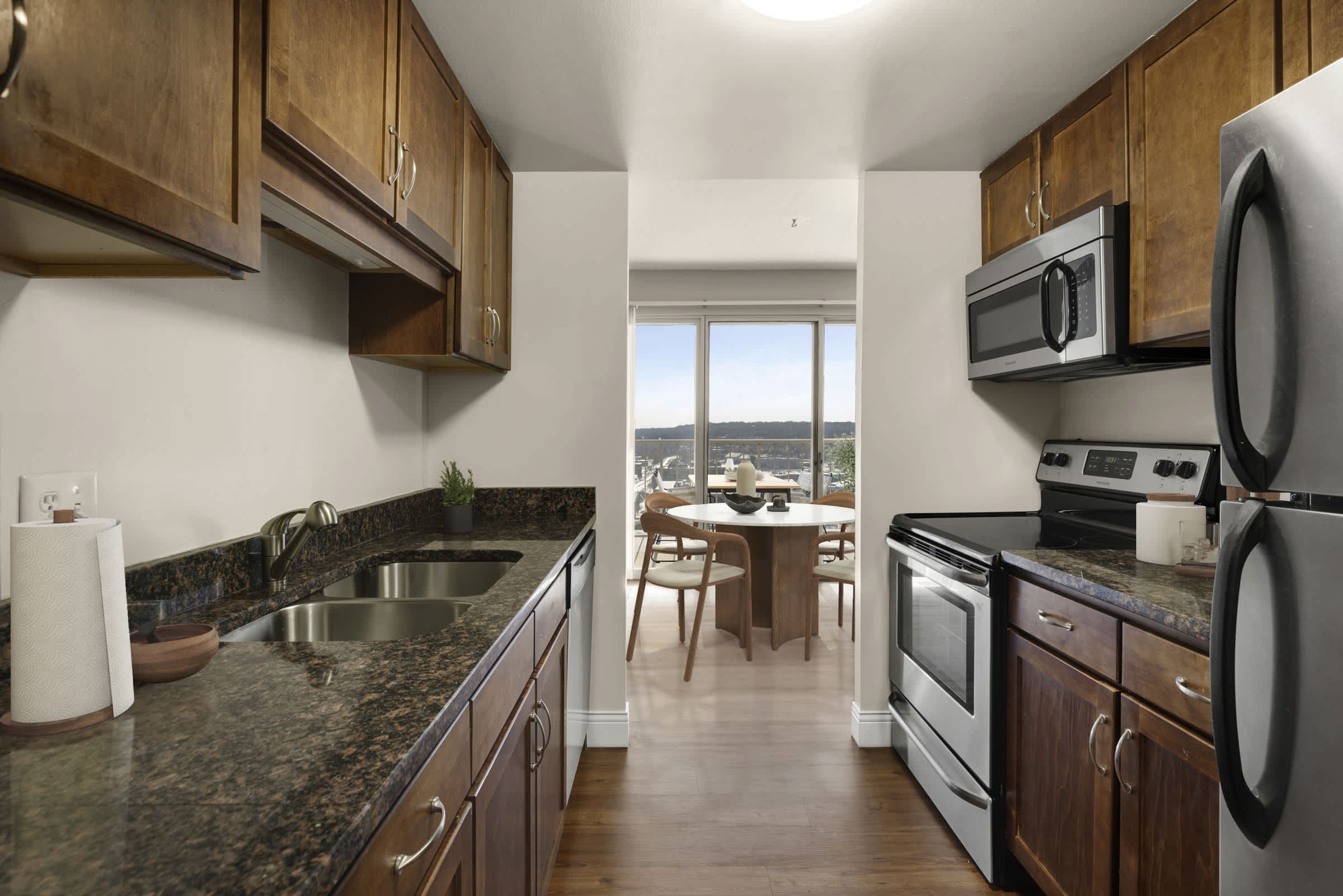 Kellogg Square Apartments – photo 4