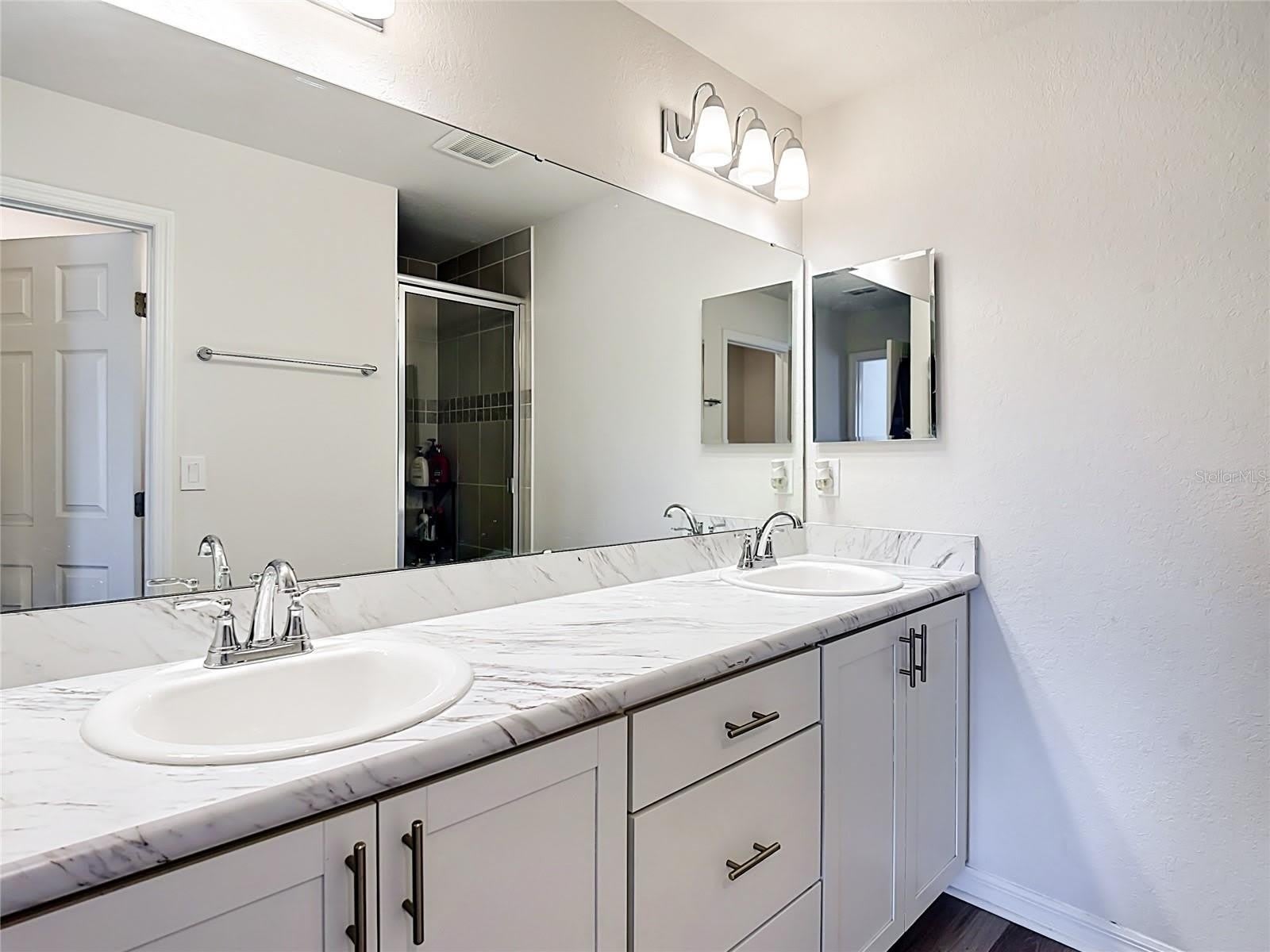 371 CROSSINGS Avenue – photo 4