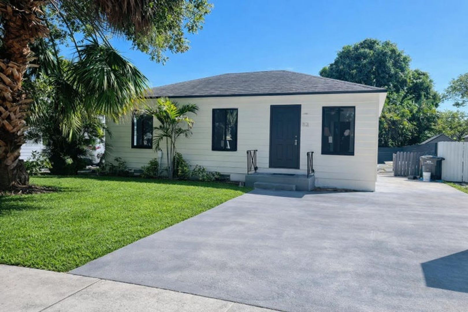 824 Winters Street, West Palm Beach, FL 33405 – photo 1