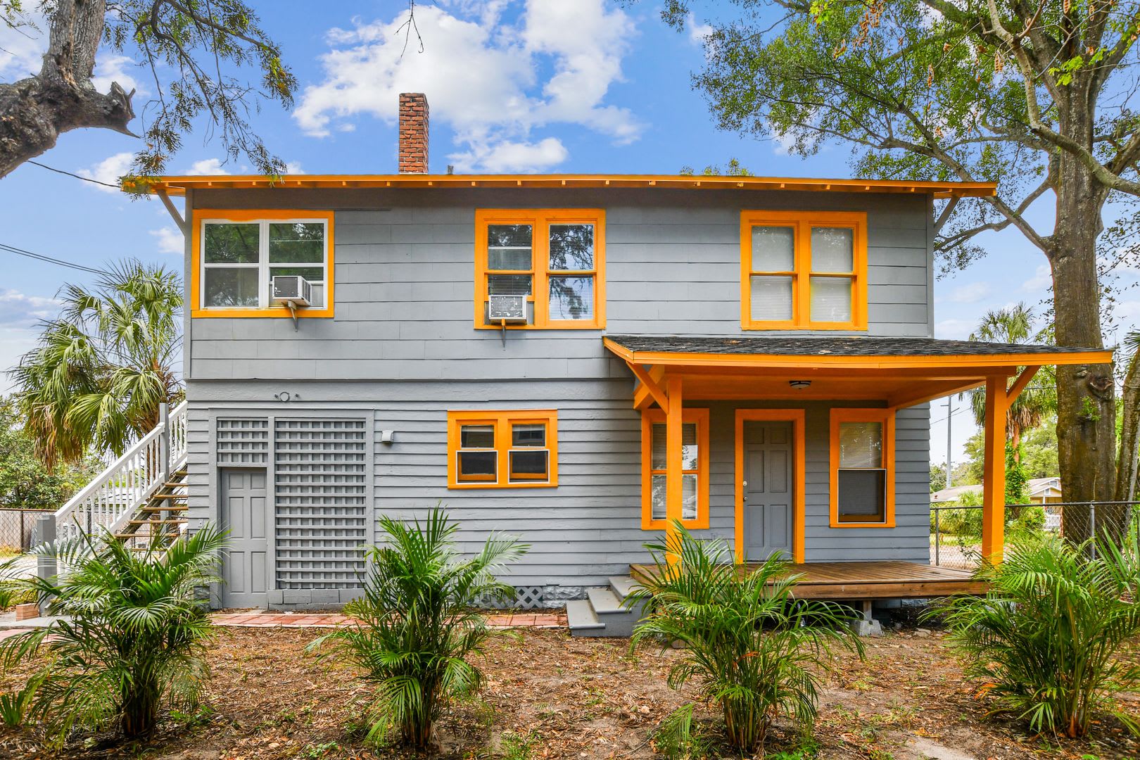 Available Now! Spacious 3 Bedroom Upstairs Apartment Near Downtown St. Petersburg – photo 1
